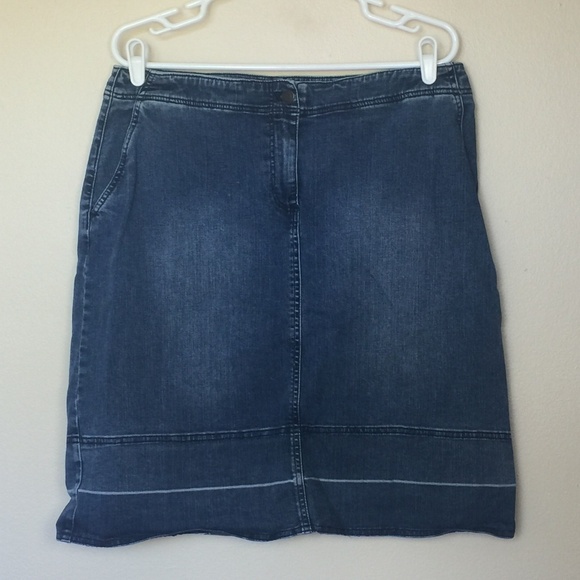 TALBOTS Woman Petites Denim Skirt Distressed 12WP - Picture 1 of 9